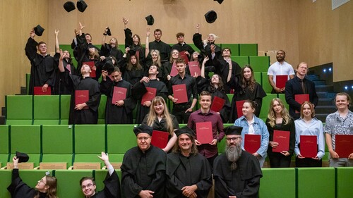 Uroczyste dyplomatorium na Wydziale Stosunków Międzynarodowych Uniwersytetu w Białymstoku