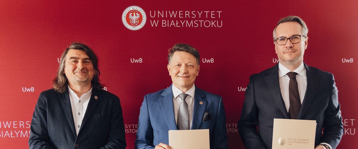 prof. Adam Bartnicki, prof. Mariusz Popławski i Paweł Prus