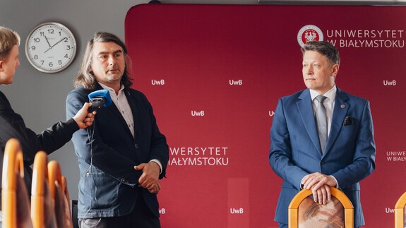 prof. Adam Bartnicki, prof. Mariusz Popławski i Paweł Prus