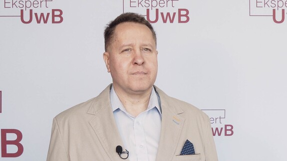 dr hab. Daniel Boćkowski, prof. UwB w filmowej bazie ekspertów UwB